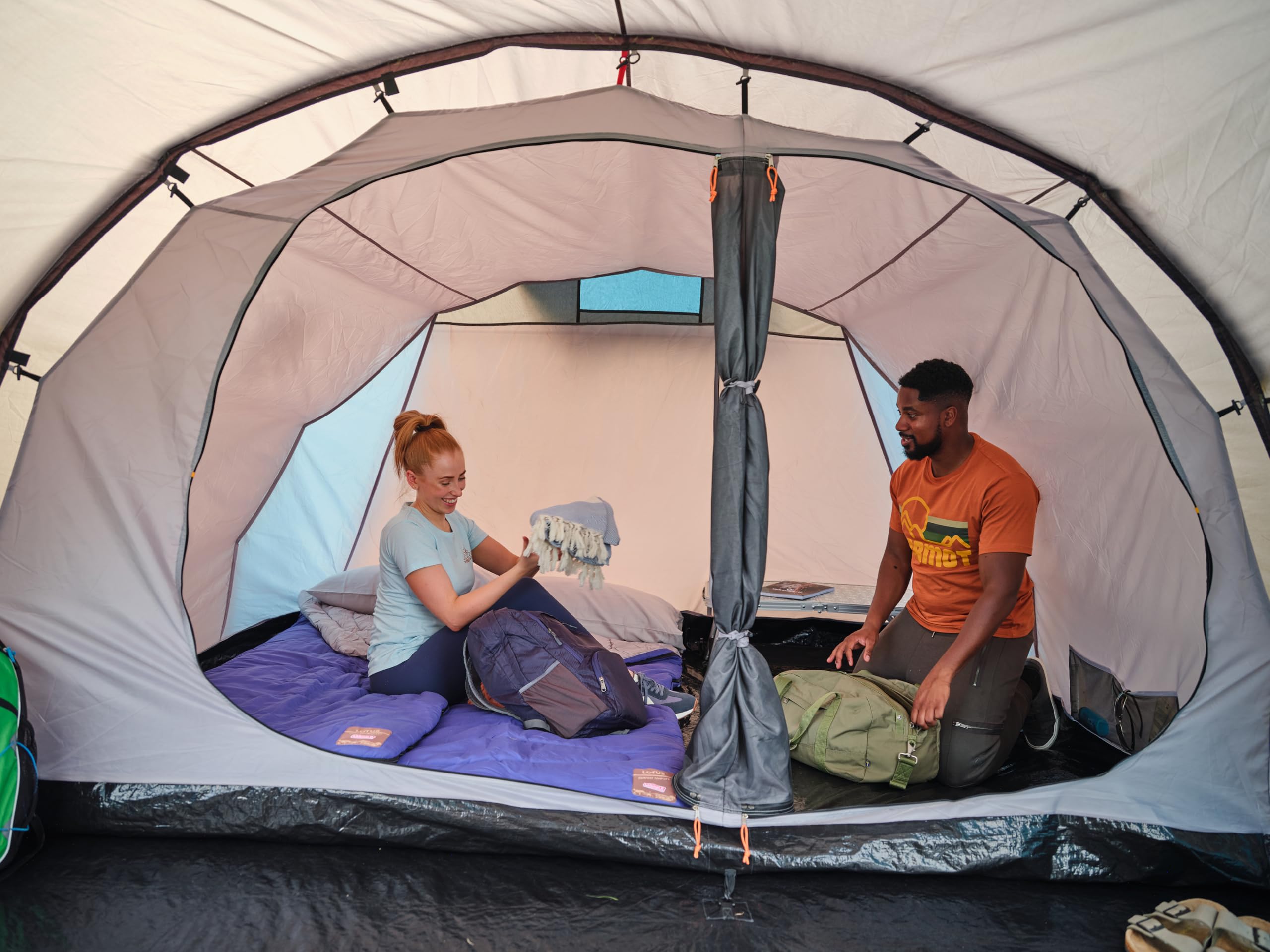 Coleman Waterfall 5 Family Tent | 5 Man Dome-Tunnel Hybrid Tent with Separate Living And Sleeping Area | Easy To Pitch | 5 Person Camping Tent | 3000mm Waterproof | with Sewn-in Groundsheet