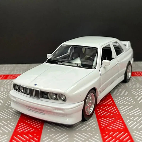 1/36 BMW M3 1987 Alloy Toys Car Model Metal Diecasts Toy Vehicles Authentic Exquisite Interior Pull Back 2 Door Opened Kids Gift