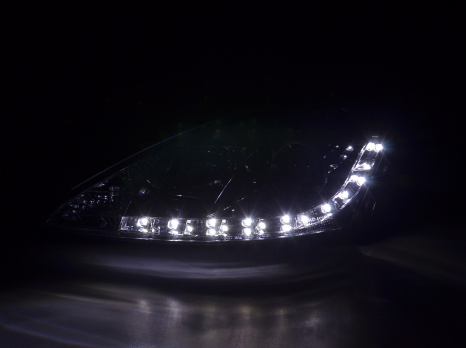 FK LED DRL Angel Eye Projector Headlights Ford Focus C170 1 MK1 3/4/5d 01-04 RHD - LJ Automotive